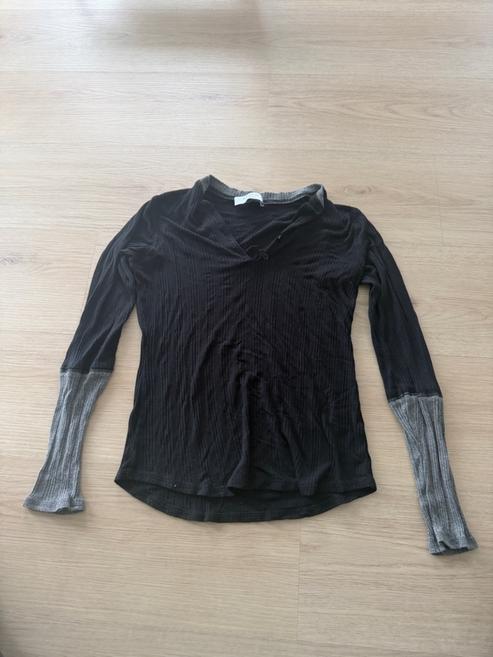 Bailey 44 Two-Tone Ribbed Long Sleeve Top in Black and Gray